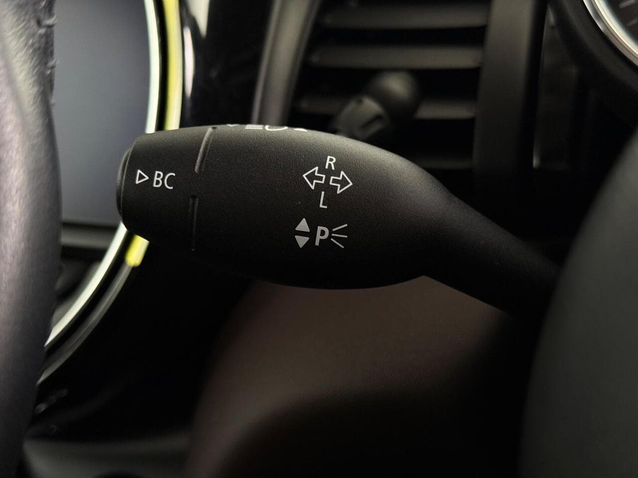 MINI Hatch thumbnail Misc Controls