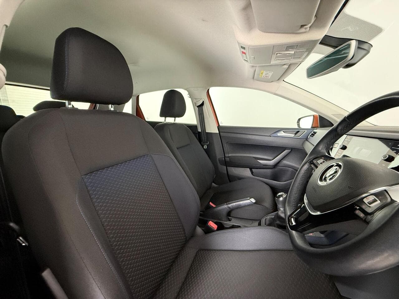 Volkswagen Polo thumbnail Seat Driver