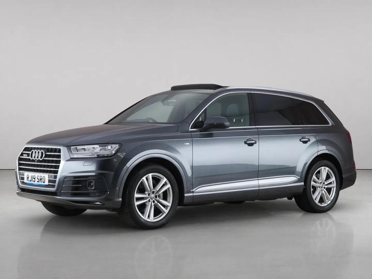 Audi Q7 thumbnail Front Left