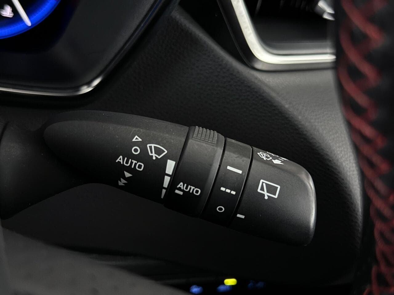 Toyota Corolla thumbnail Misc Controls