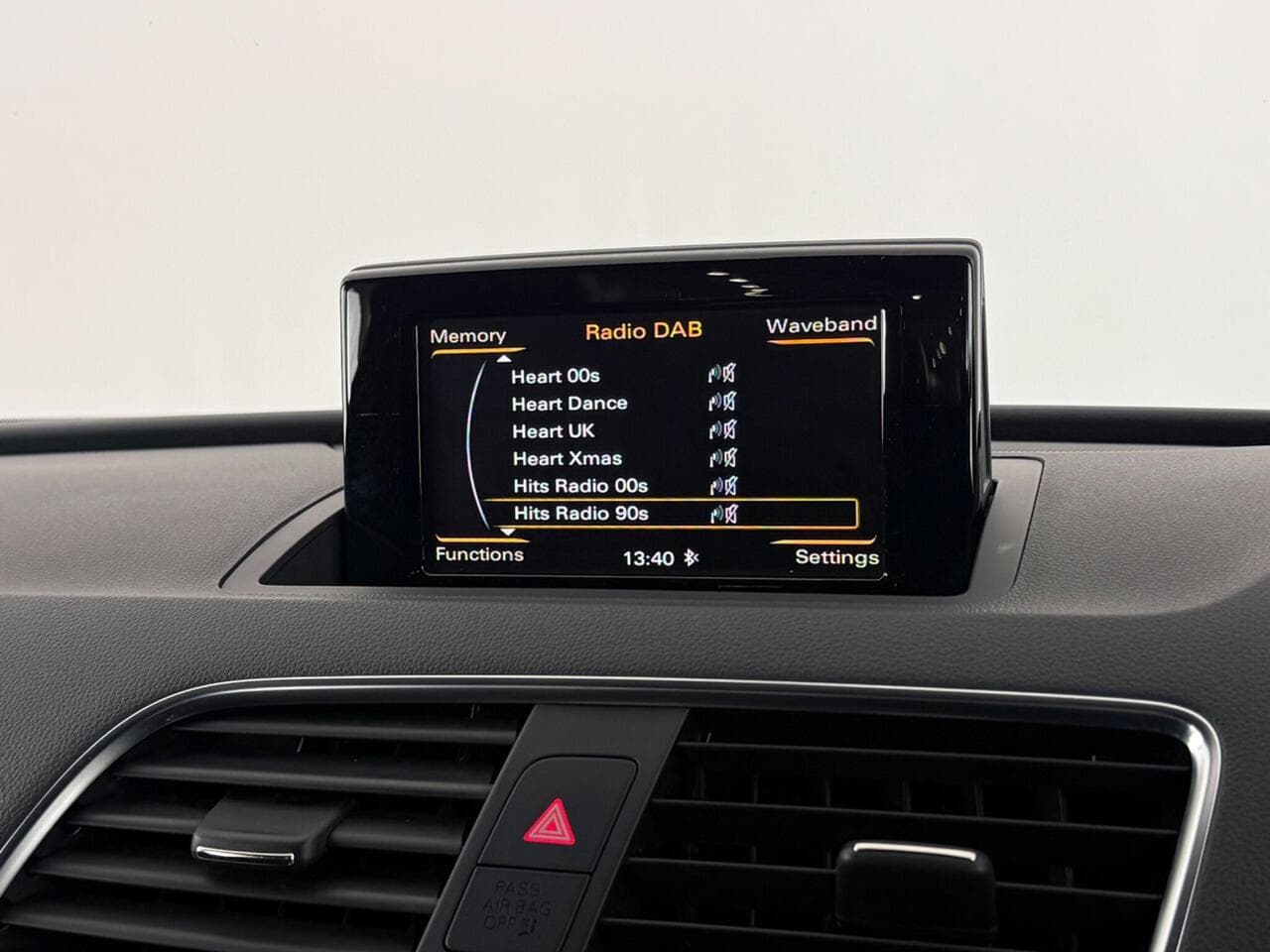 Audi Q3 thumbnail Infotainment System