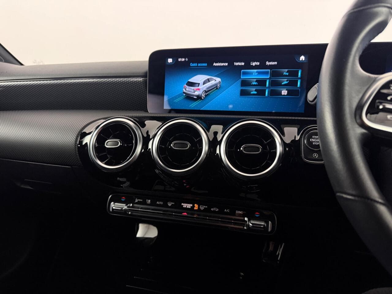 Mercedes-Benz A Class thumbnail Infotainment System