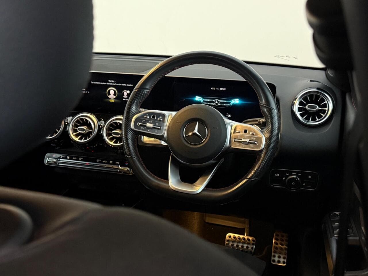 Mercedes-Benz GLB thumbnail Inconclusive