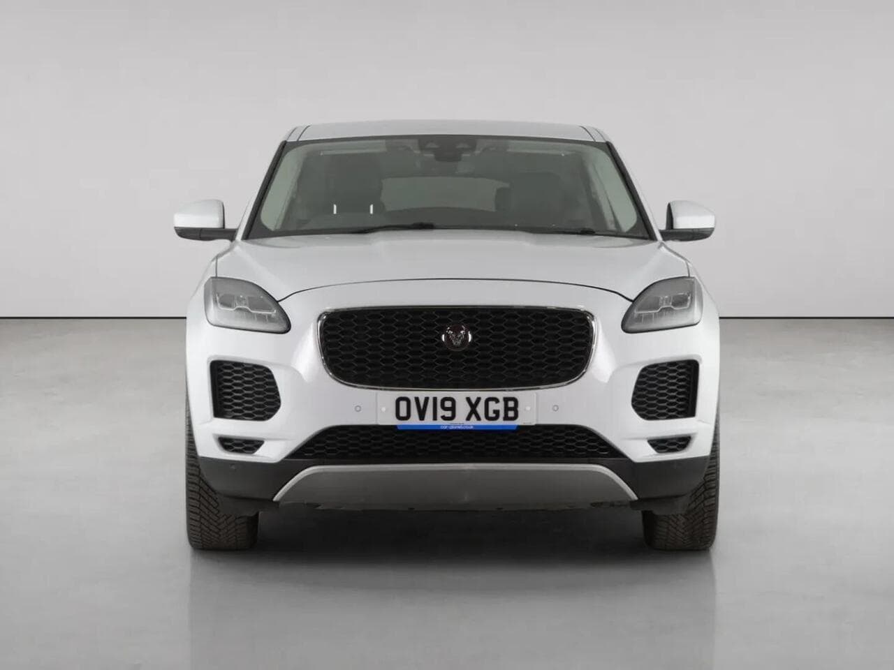 Jaguar E-PACE thumbnail Front