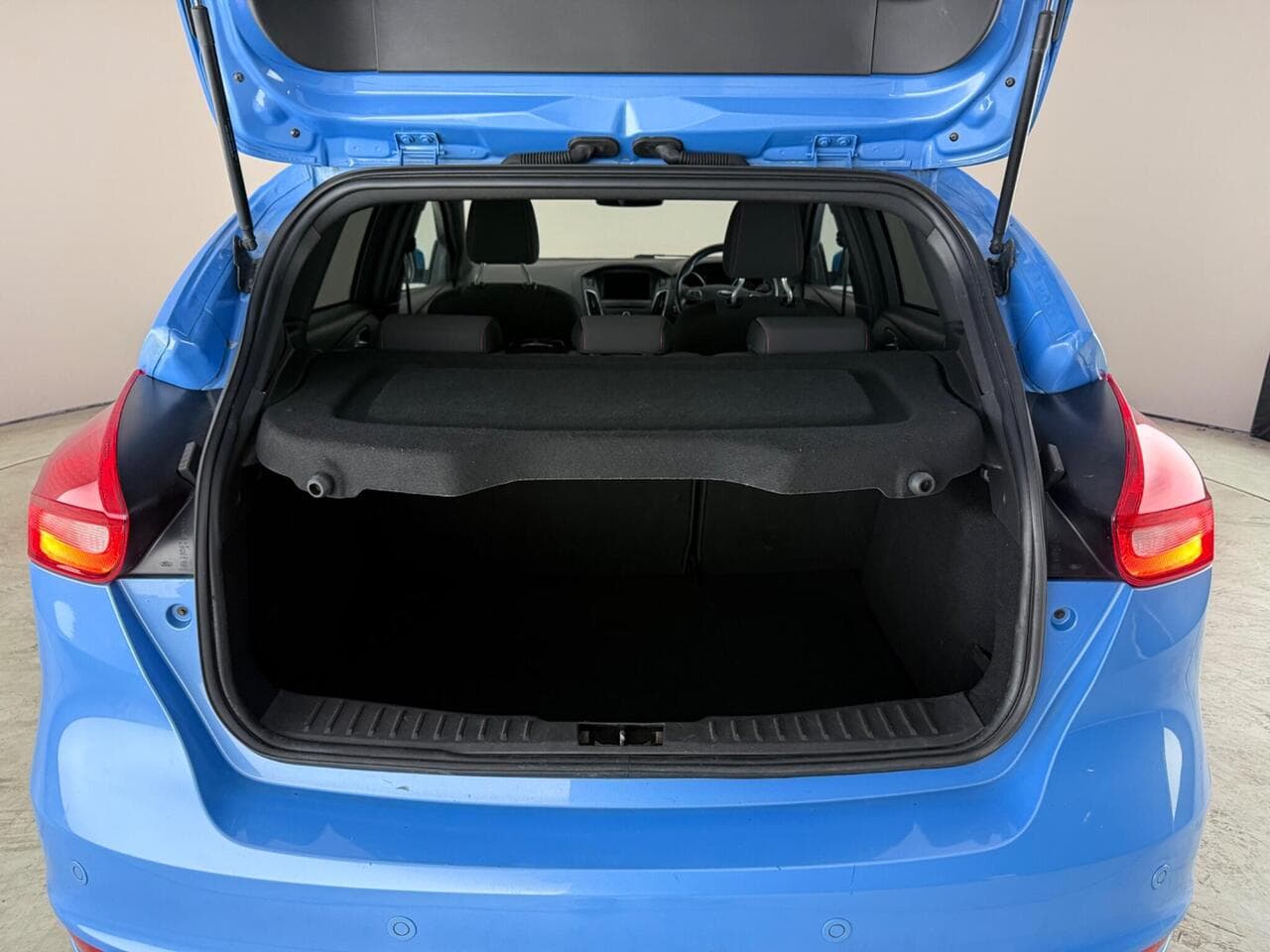 Ford Focus thumbnail Boot