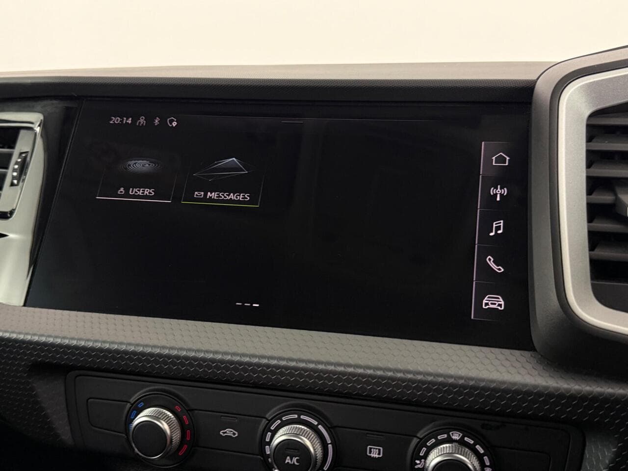 Audi A1 thumbnail Infotainment System