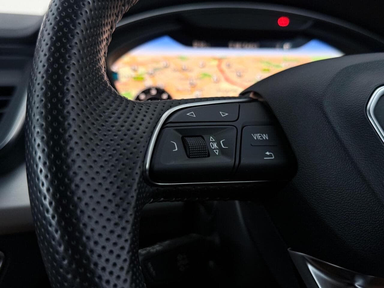 Audi Q5 thumbnail Misc Controls