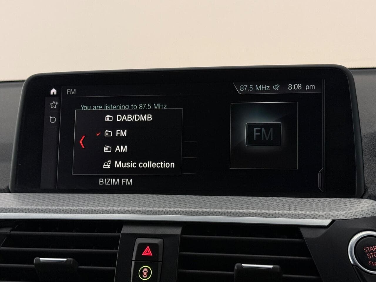 BMW X3 thumbnail Infotainment System