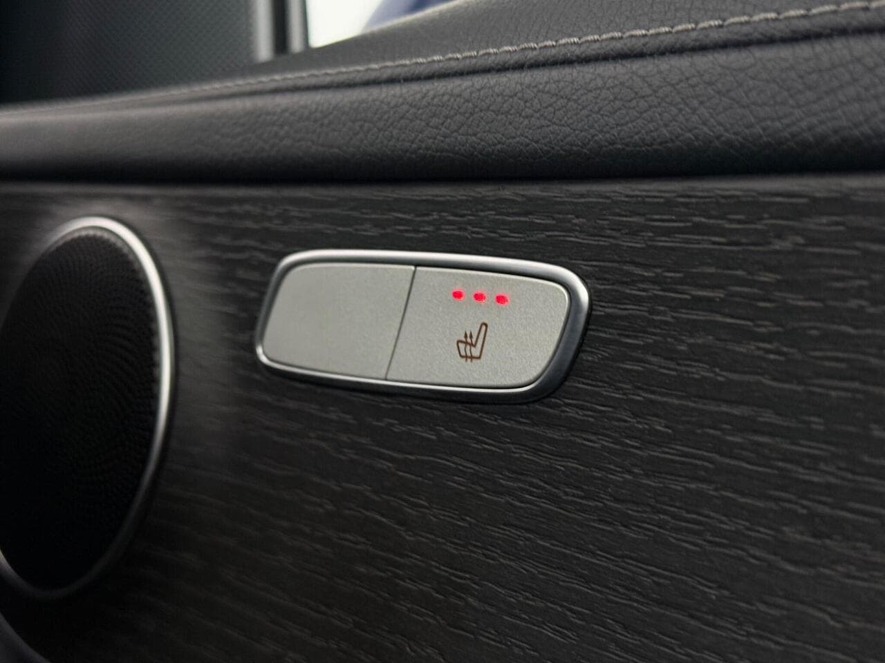 Mercedes-Benz GLC thumbnail Misc Controls