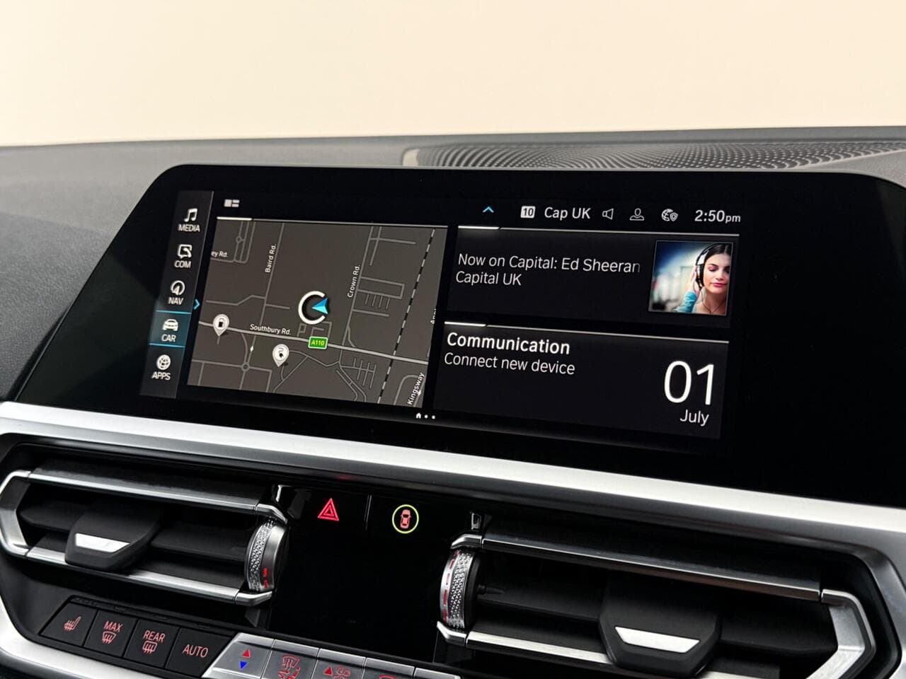 BMW 3 Series thumbnail Infotainment System