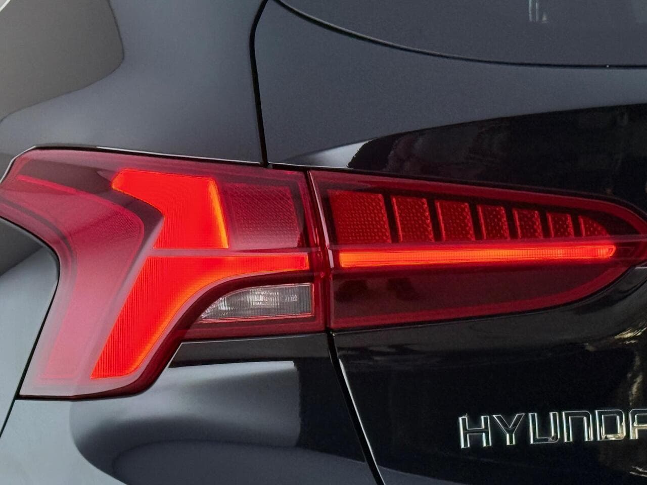 Hyundai Santa Fe thumbnail Lights Rear