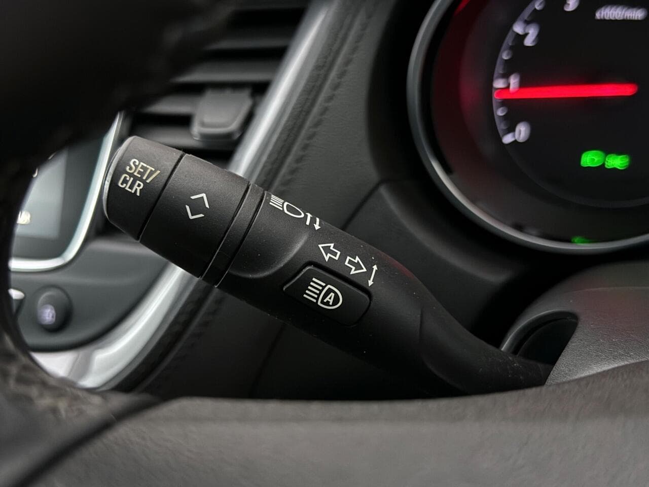Vauxhall Grandland X thumbnail Misc Controls
