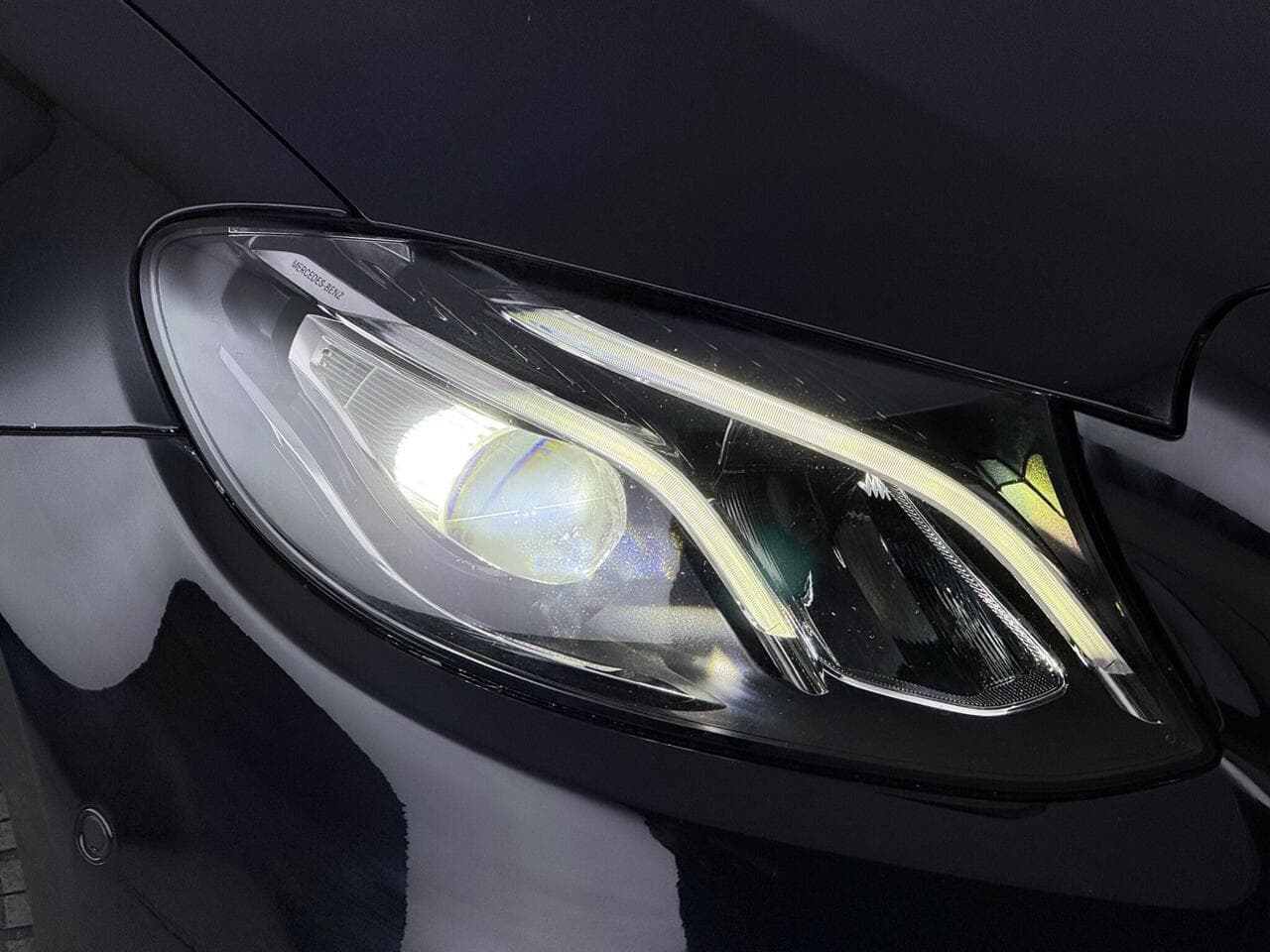 Mercedes-Benz E Class thumbnail Lights Front