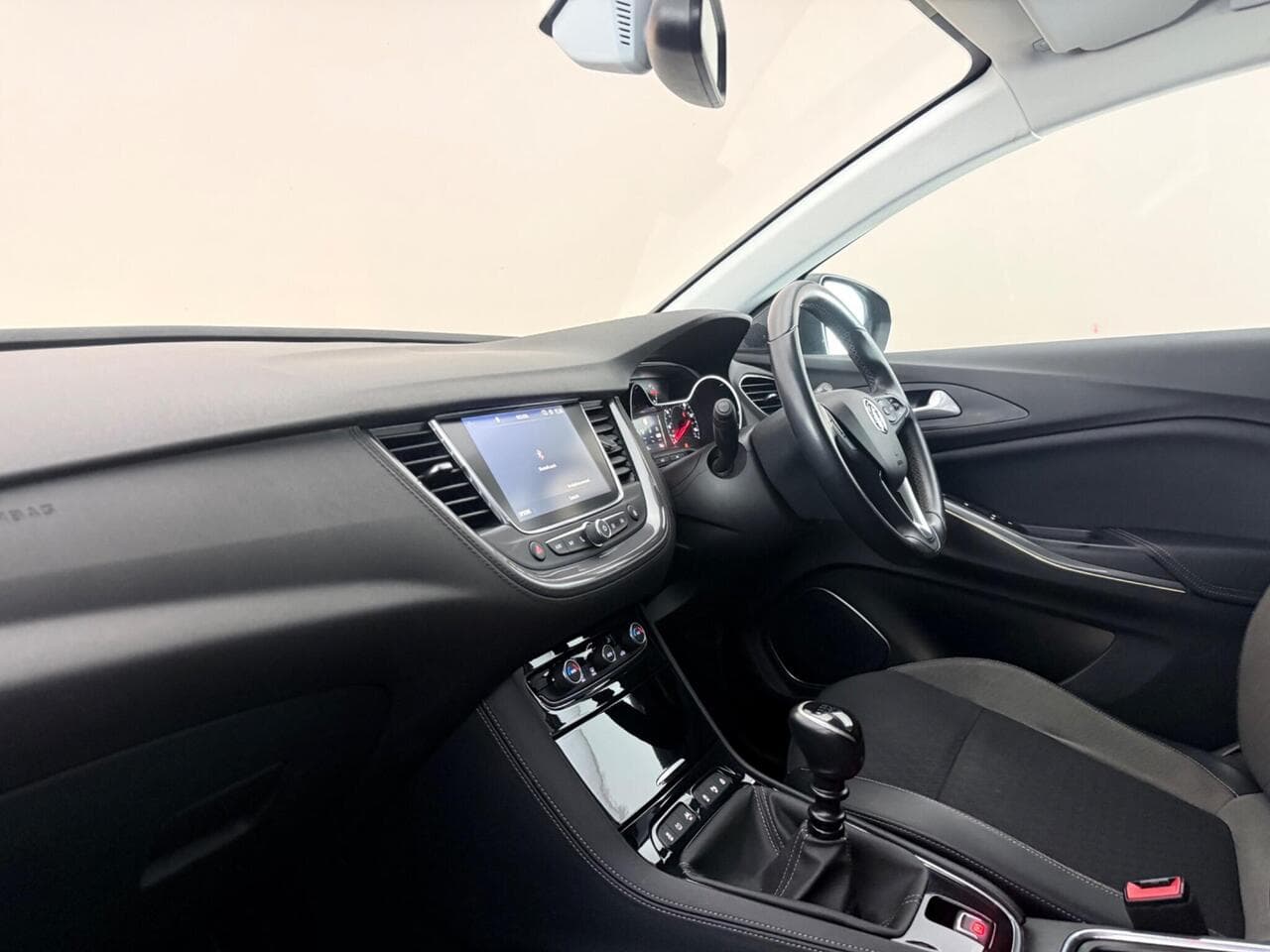 Vauxhall Grandland X thumbnail Interior Front