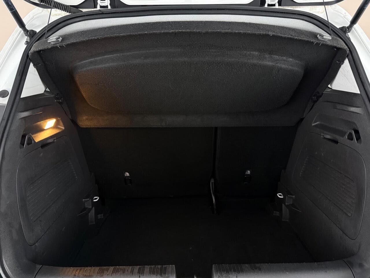 Vauxhall Crossland thumbnail Boot
