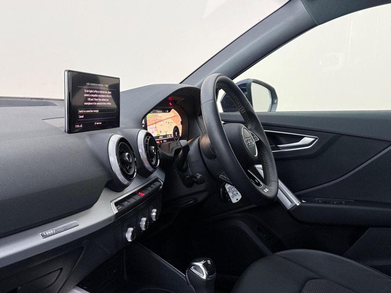 Audi Q2 thumbnail Interior Front