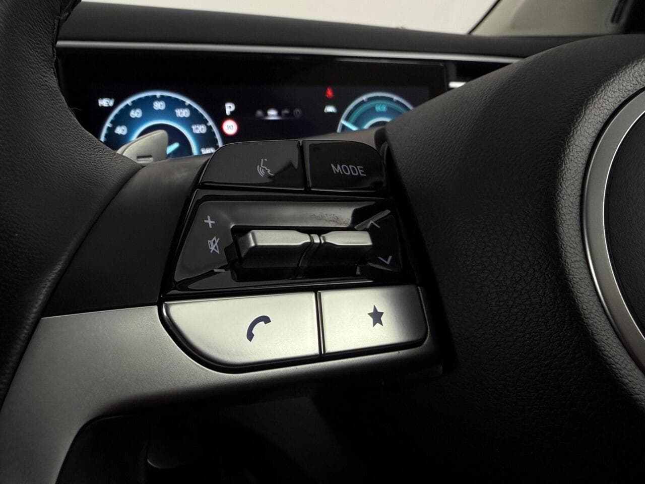 Hyundai TUCSON thumbnail Misc Controls
