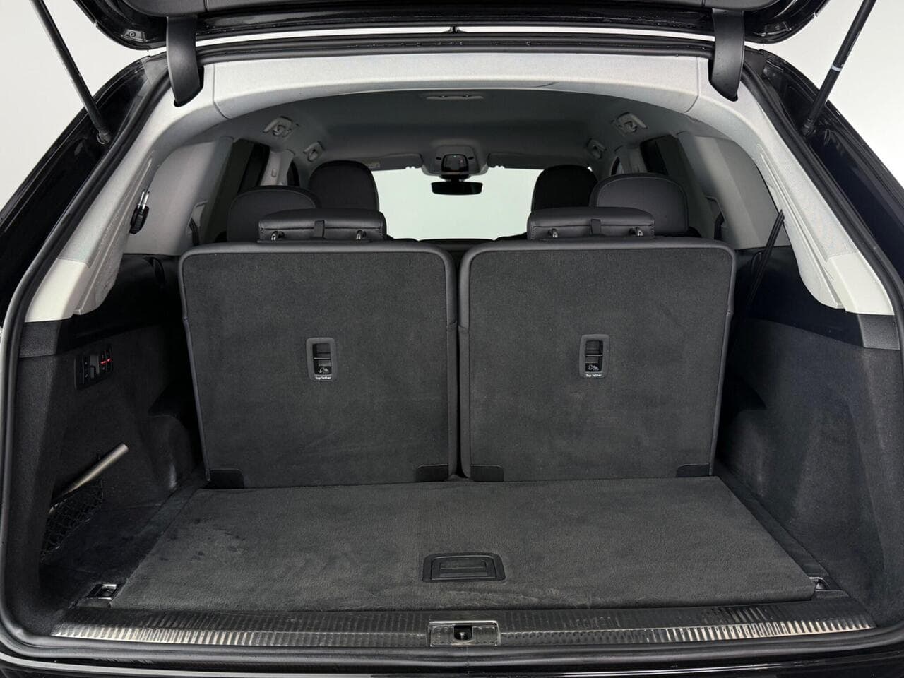 Audi Q7 thumbnail Boot