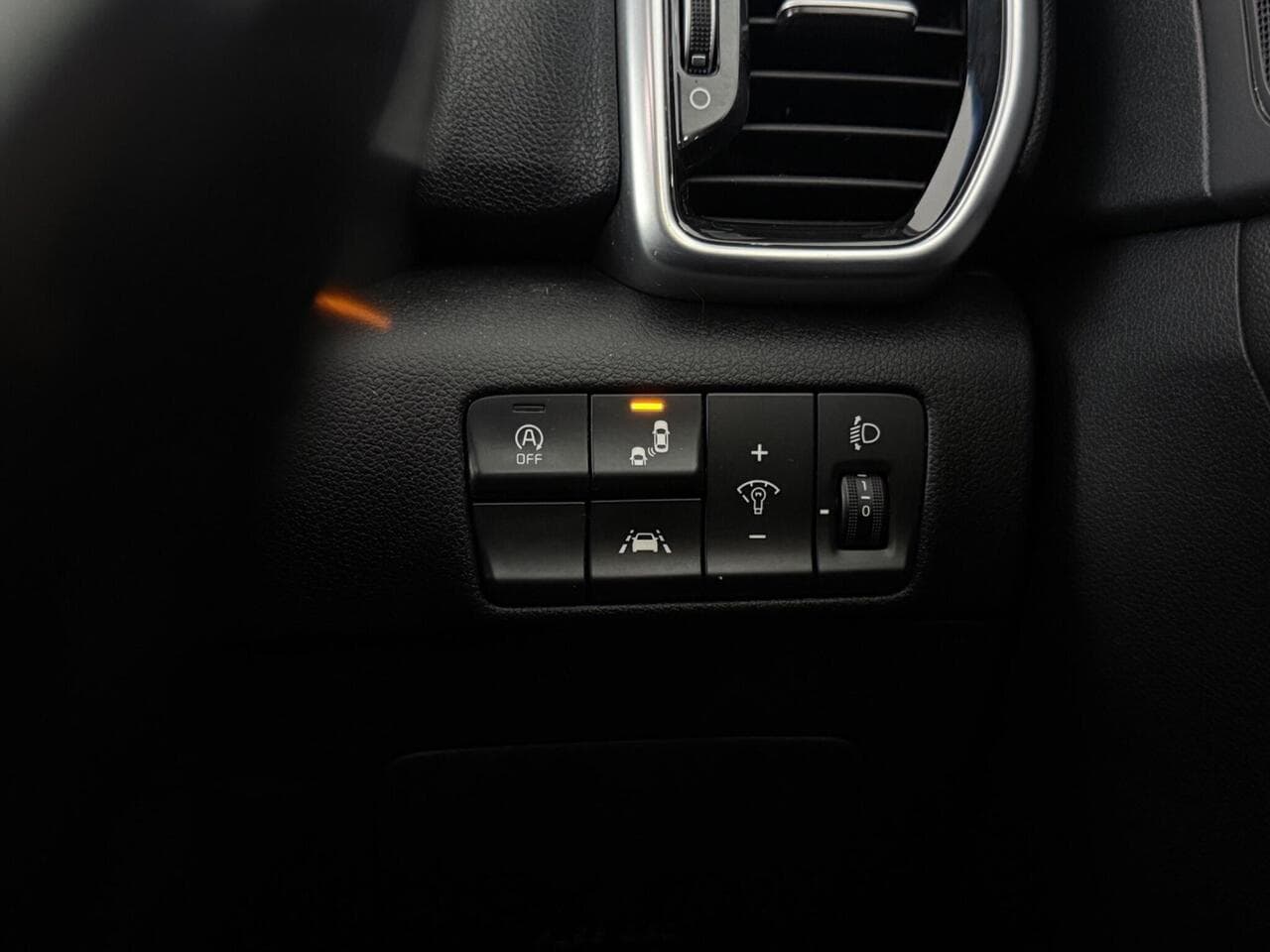 Kia Sportage thumbnail Misc Controls