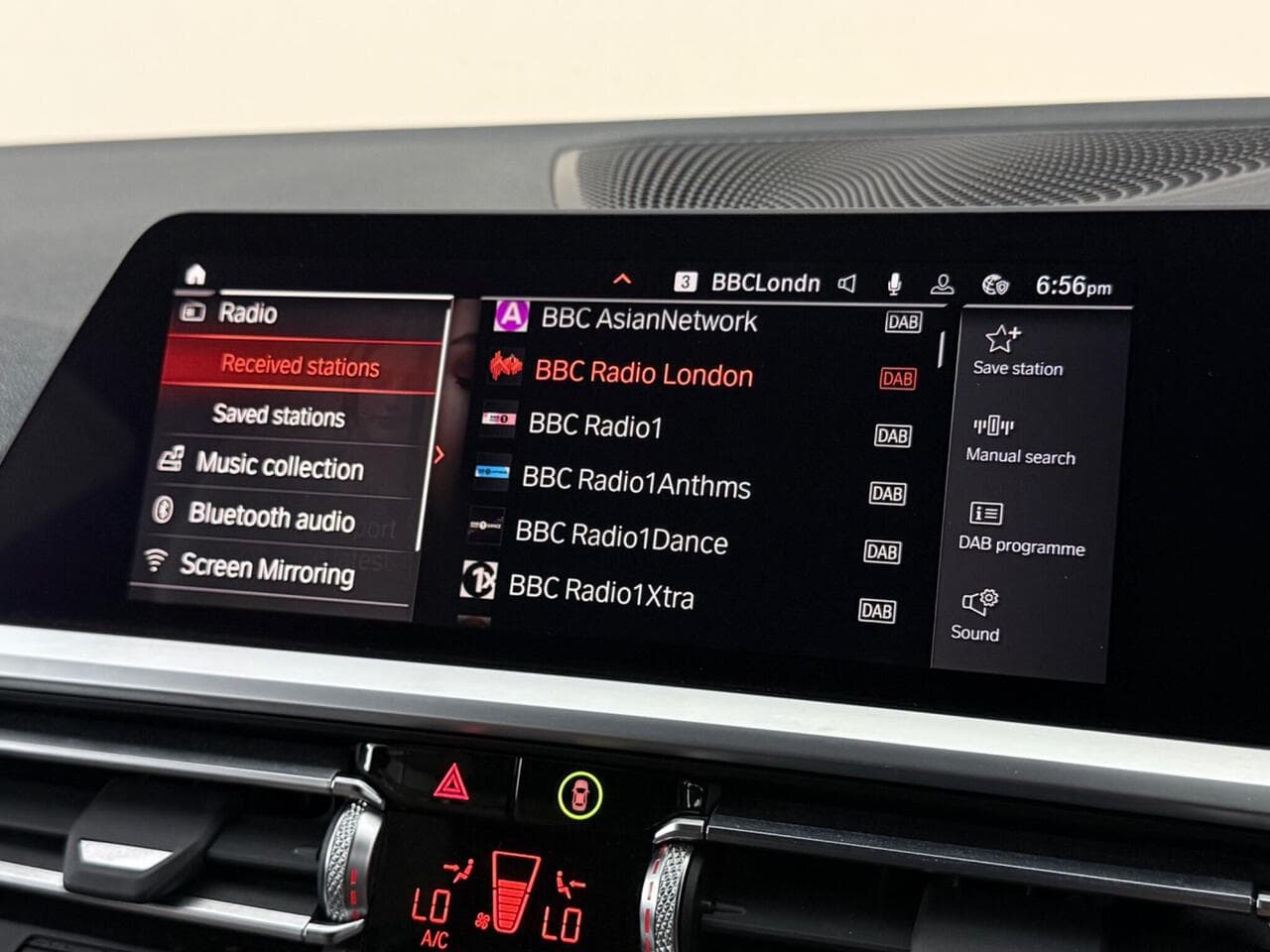 BMW 3 Series thumbnail Infotainment System