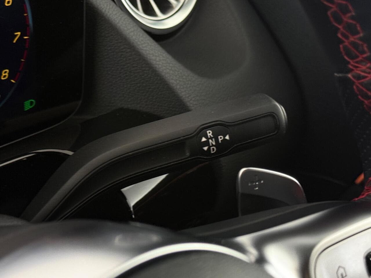 Mercedes-Benz GLA thumbnail Misc Controls