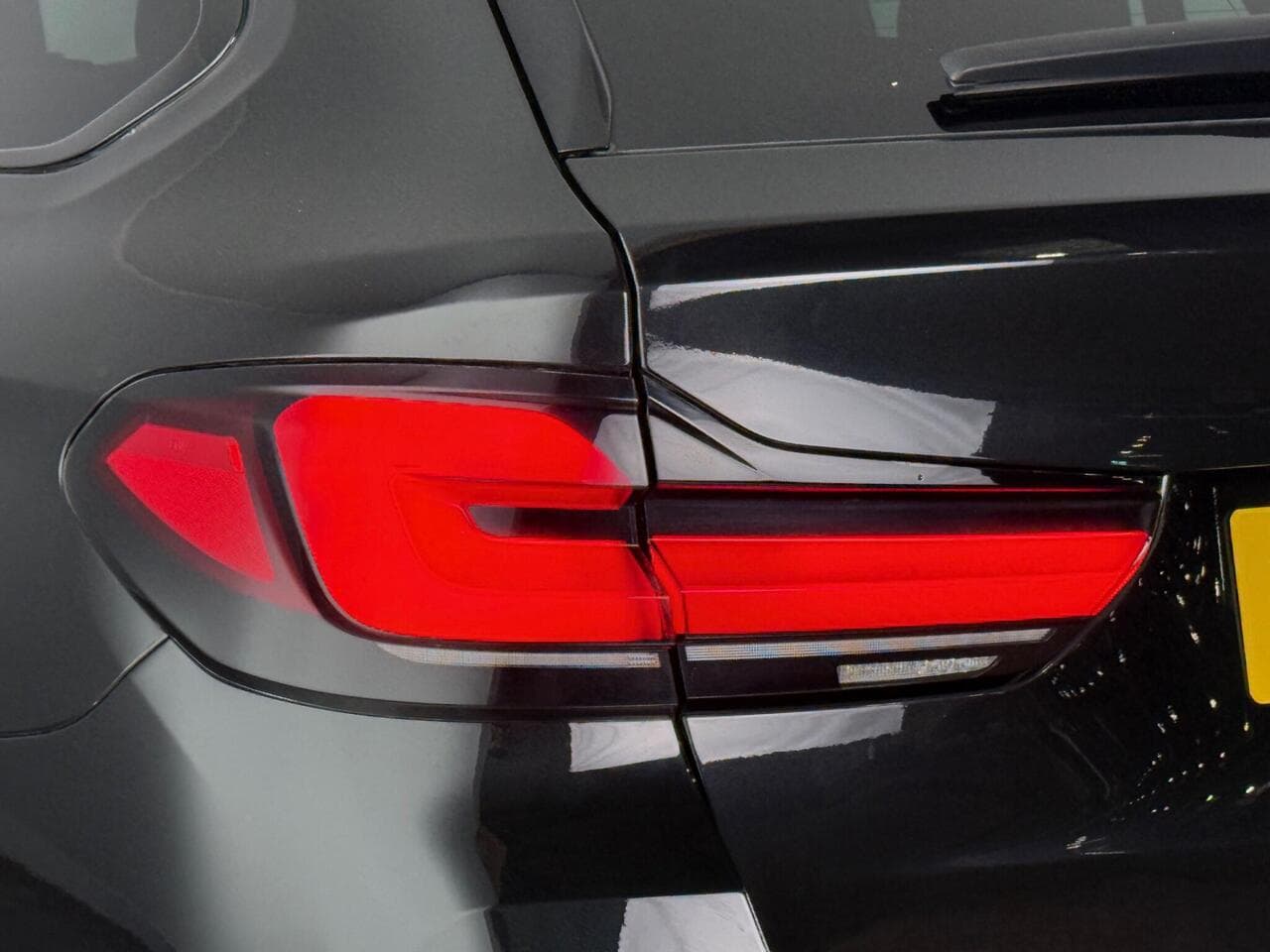 BMW 5 Series thumbnail Lights Rear