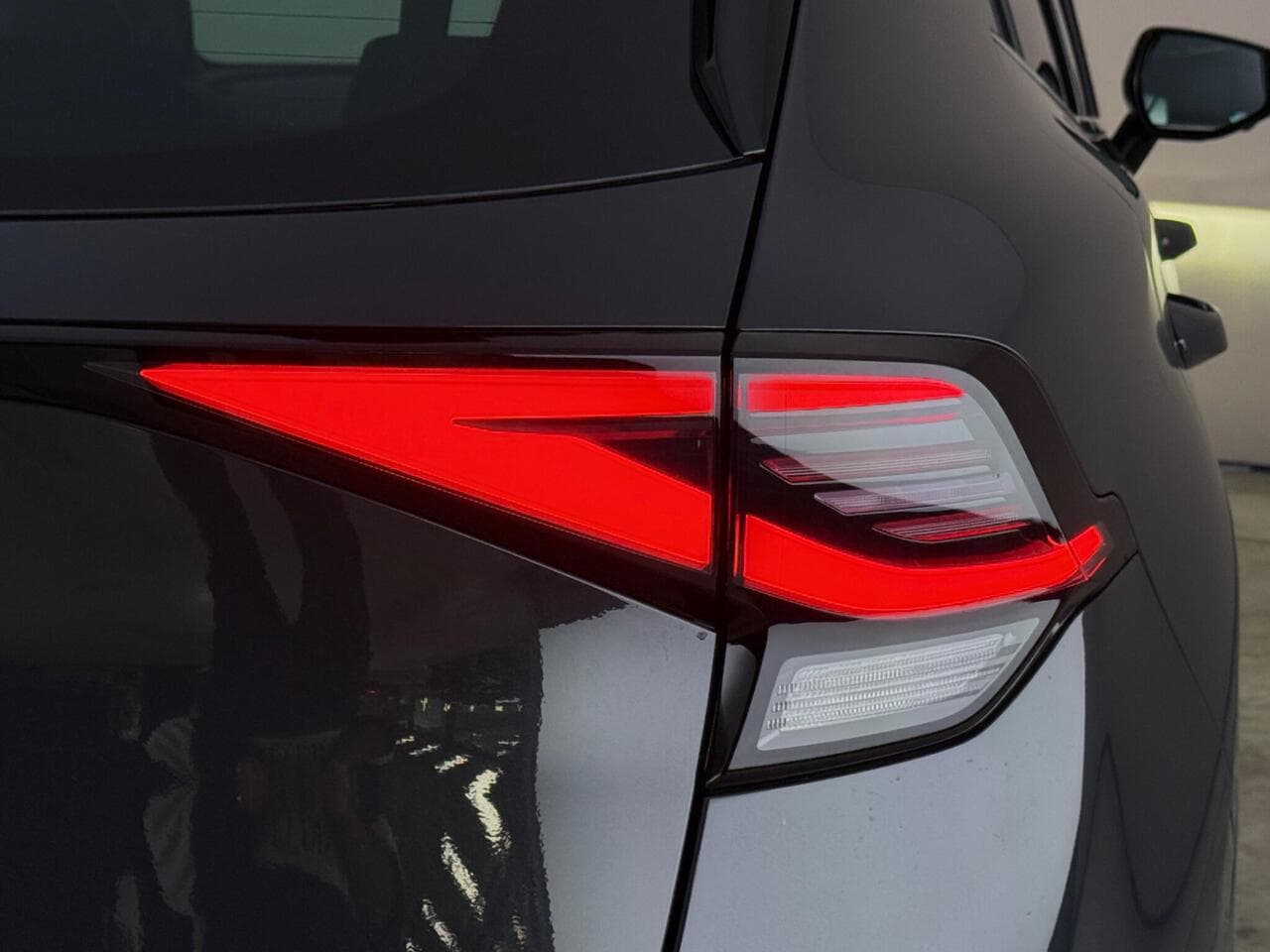 Kia Sportage thumbnail Lights Rear