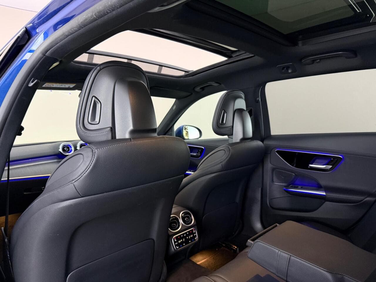 Mercedes-Benz C Class thumbnail Seats Rear