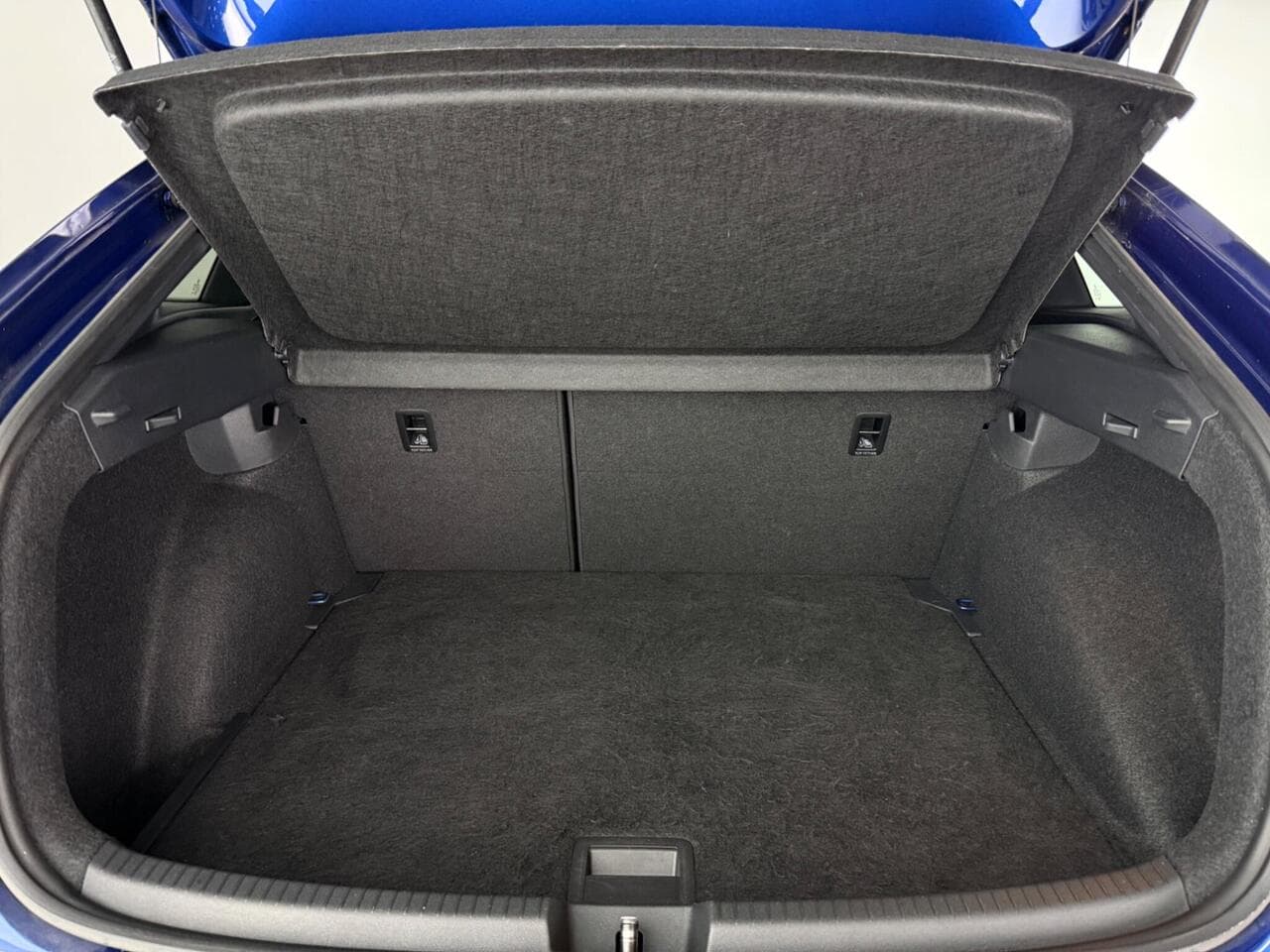 Volkswagen Taigo thumbnail Boot