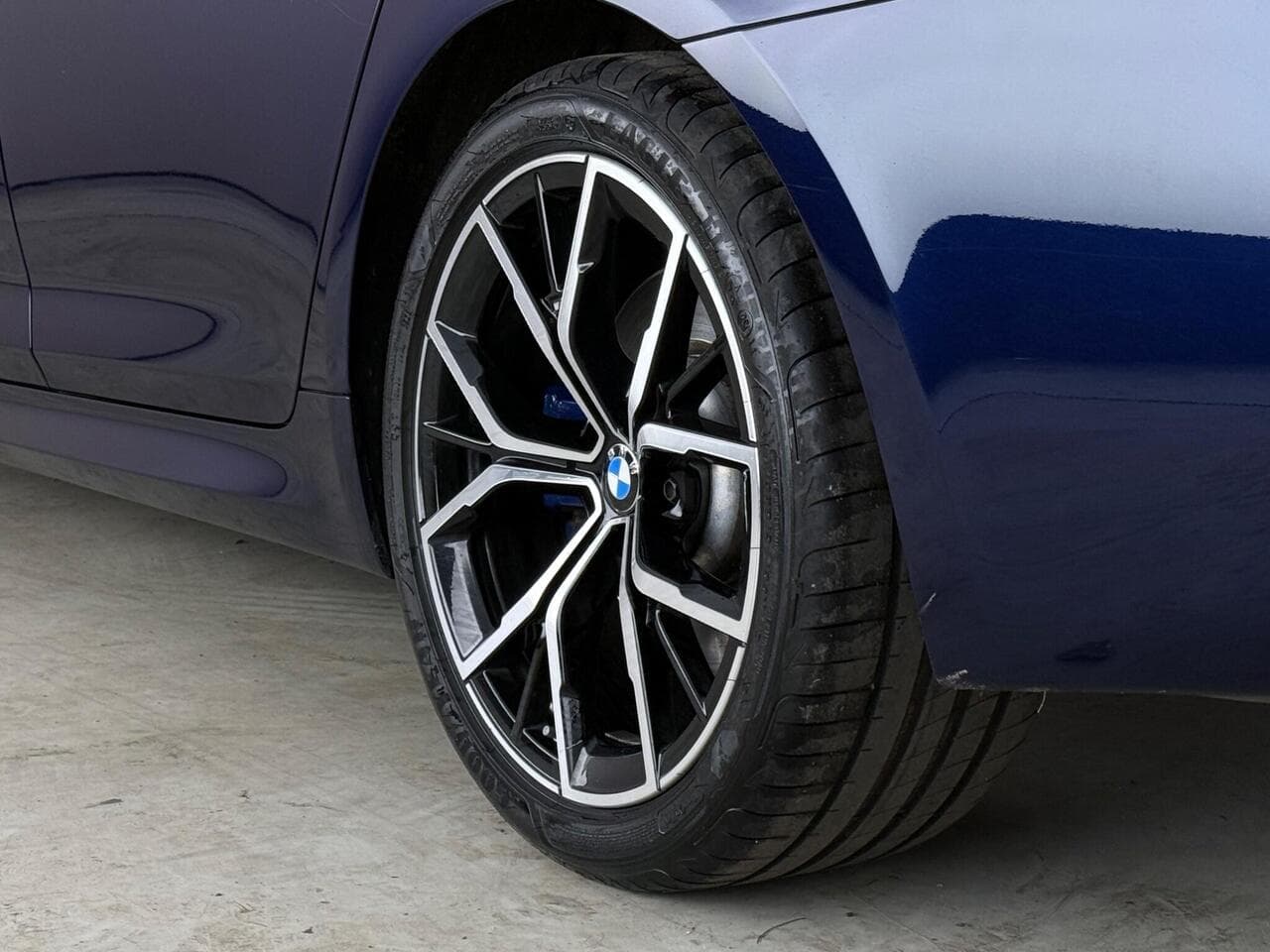 BMW 5 Series thumbnail Wheel
