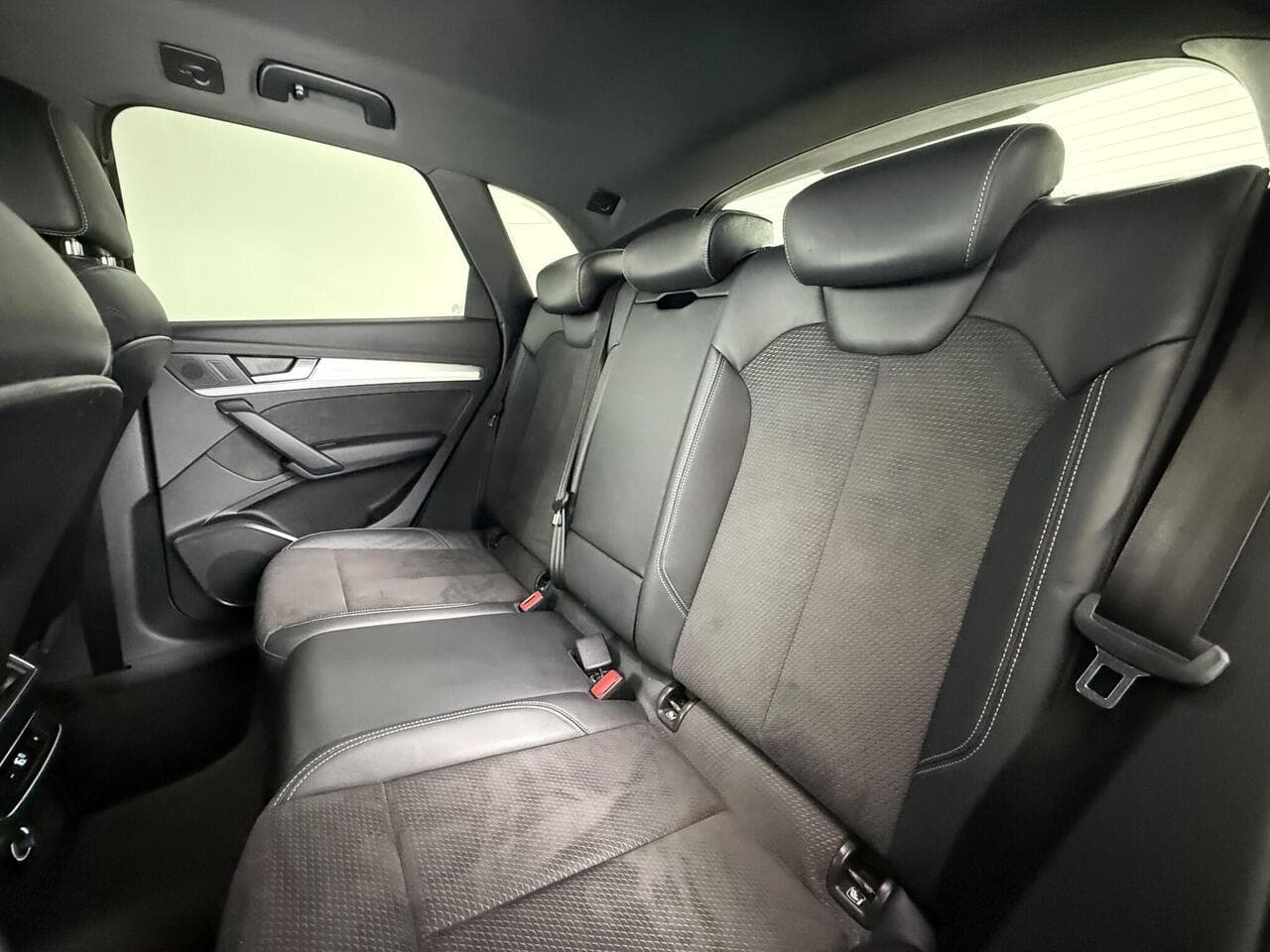 Audi Q5 thumbnail Seats Rear