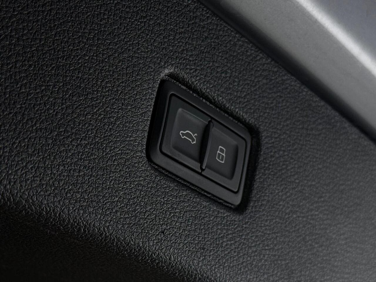 Audi Q7 thumbnail Misc Controls