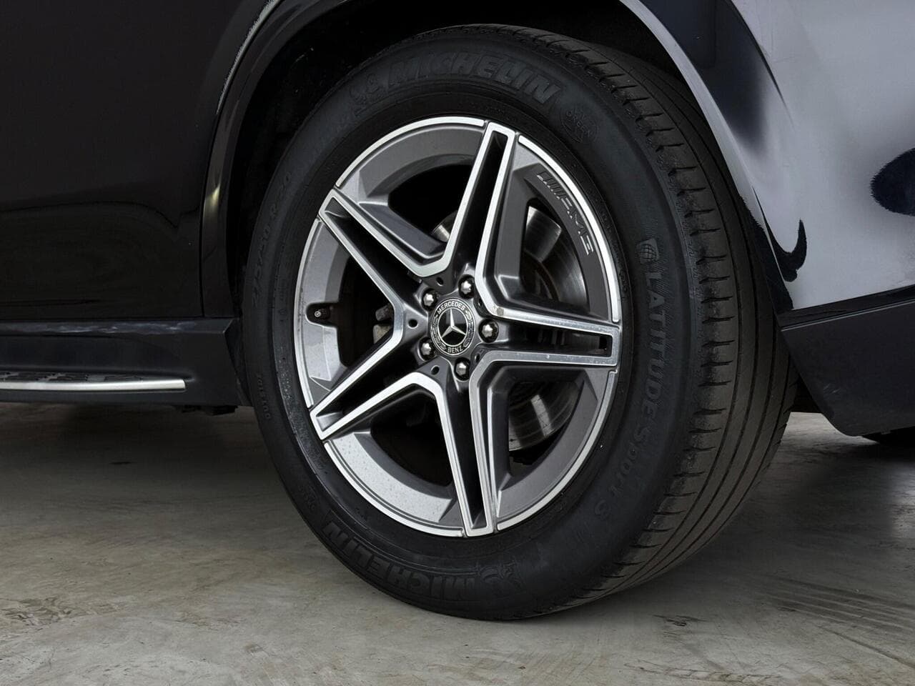 Mercedes-Benz GLE thumbnail Wheel