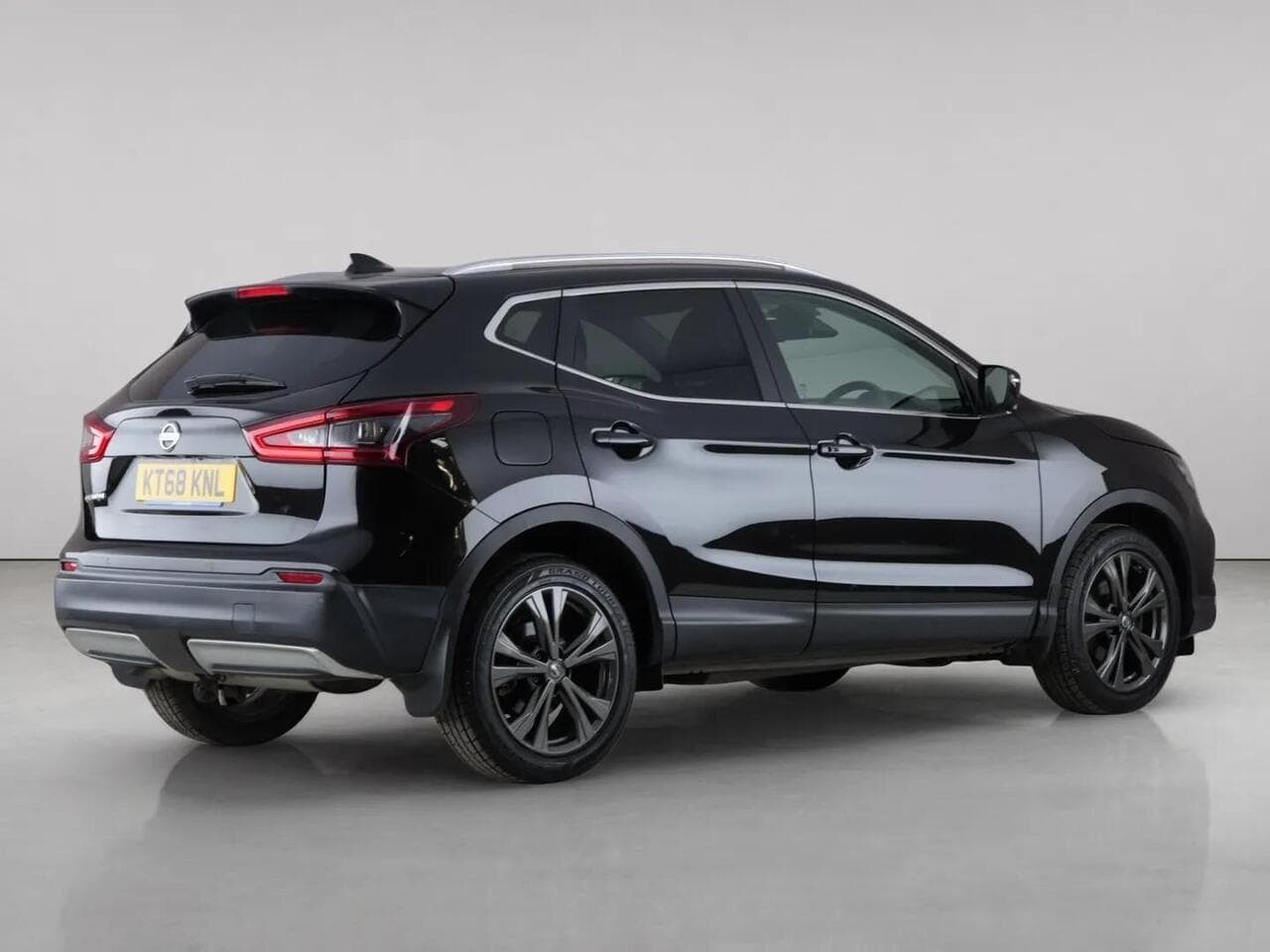Nissan Qashqai thumbnail Rear Right