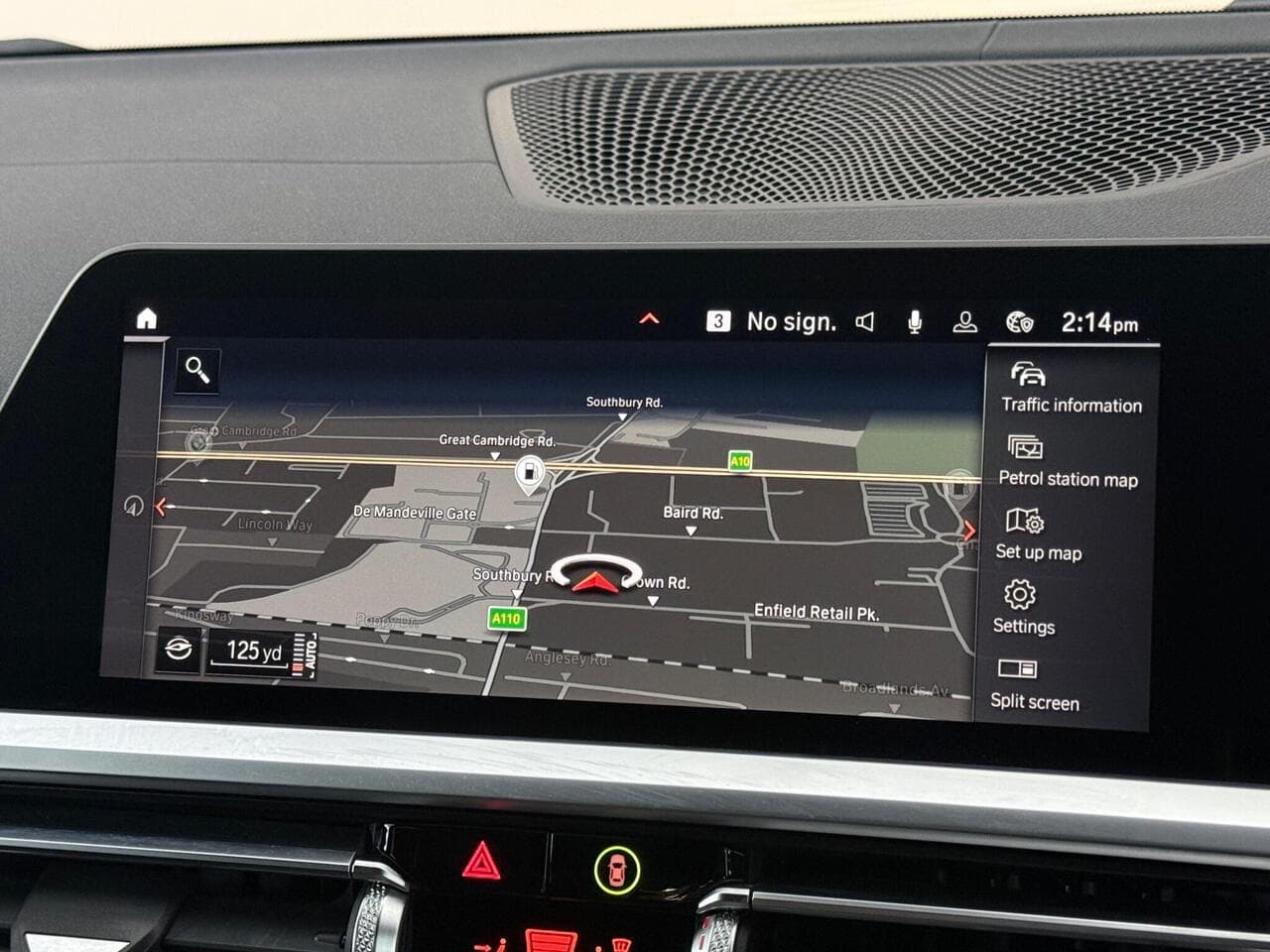 BMW 3 Series thumbnail Infotainment System