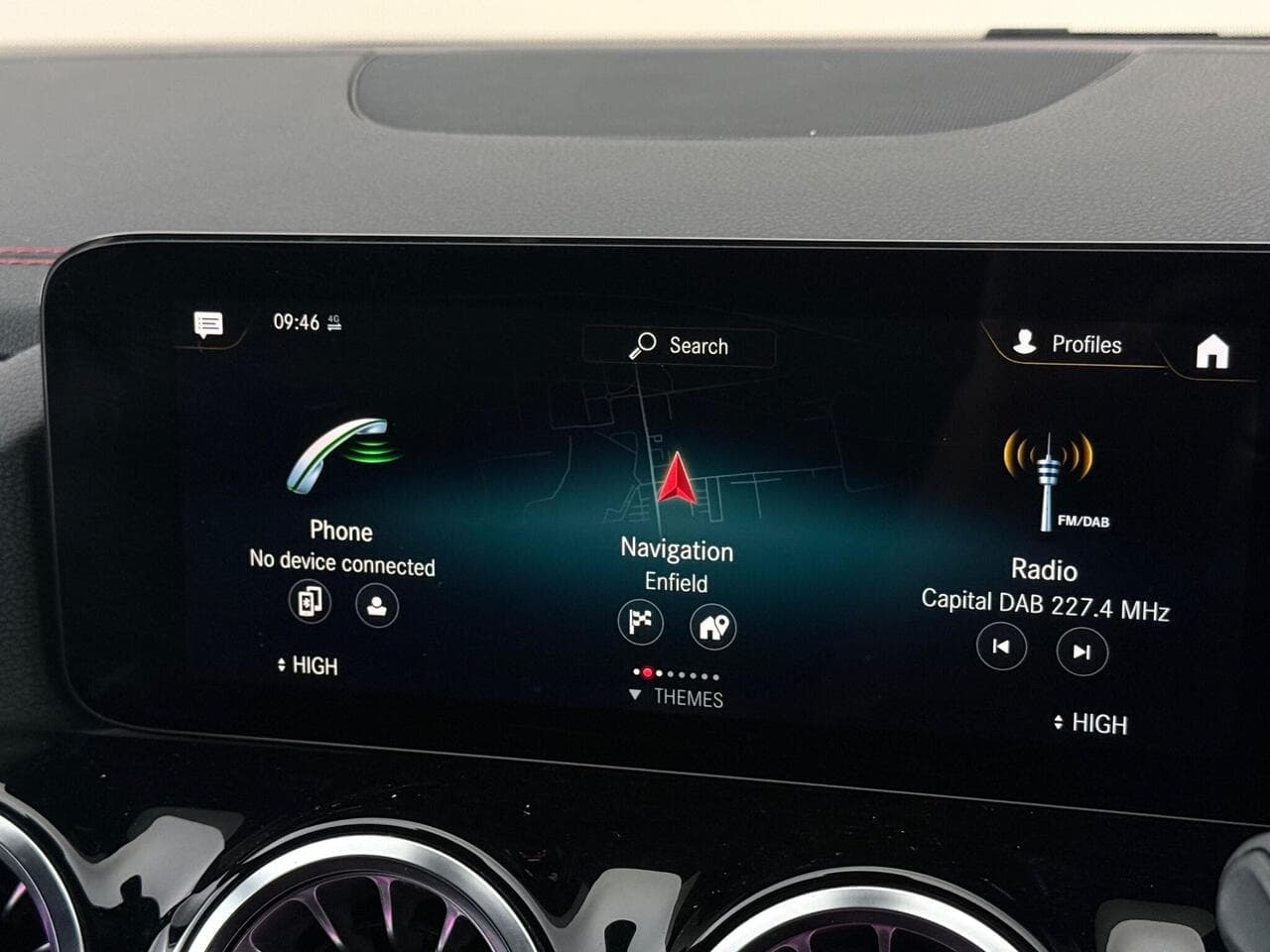 Mercedes-Benz EQA thumbnail Infotainment System