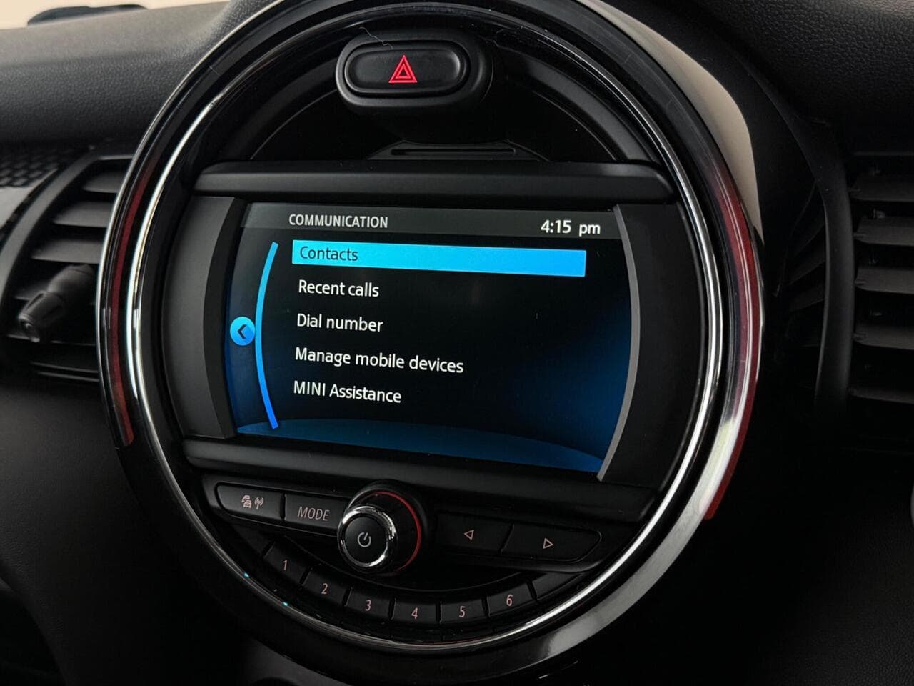 MINI Hatch thumbnail Infotainment System