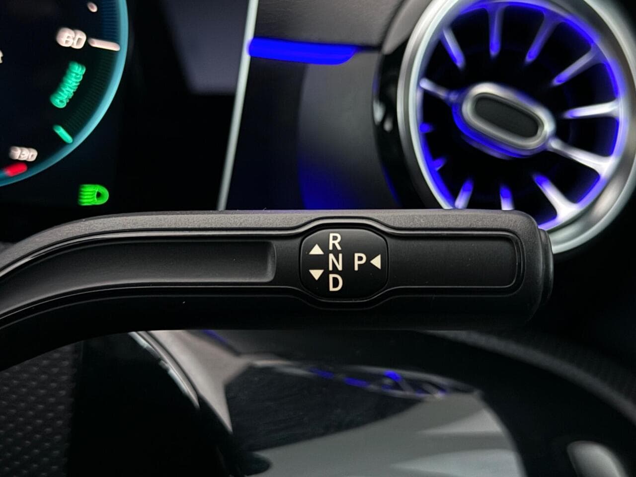 Mercedes-Benz A Class thumbnail Misc Controls