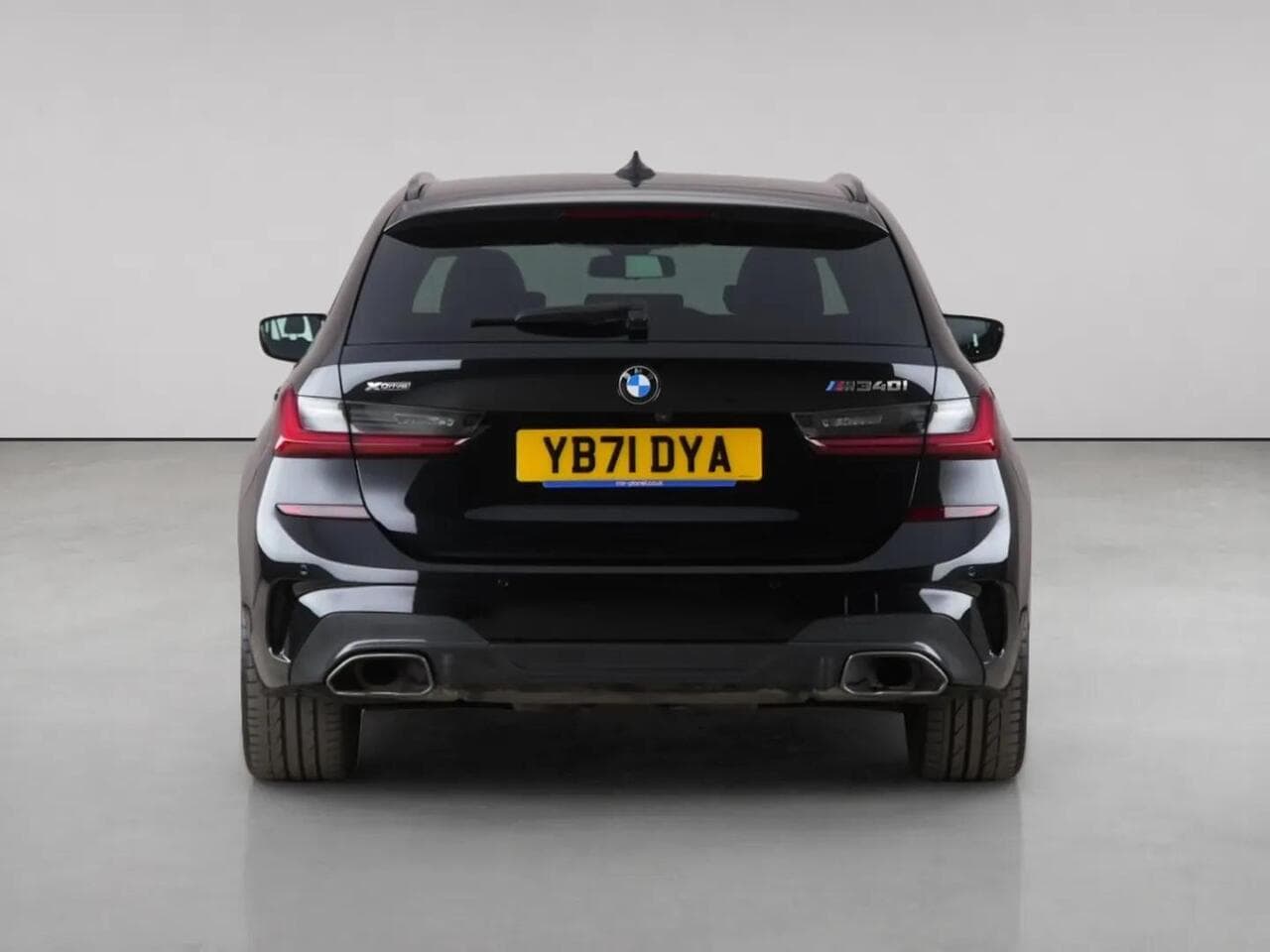 BMW 3 Series thumbnail Rear
