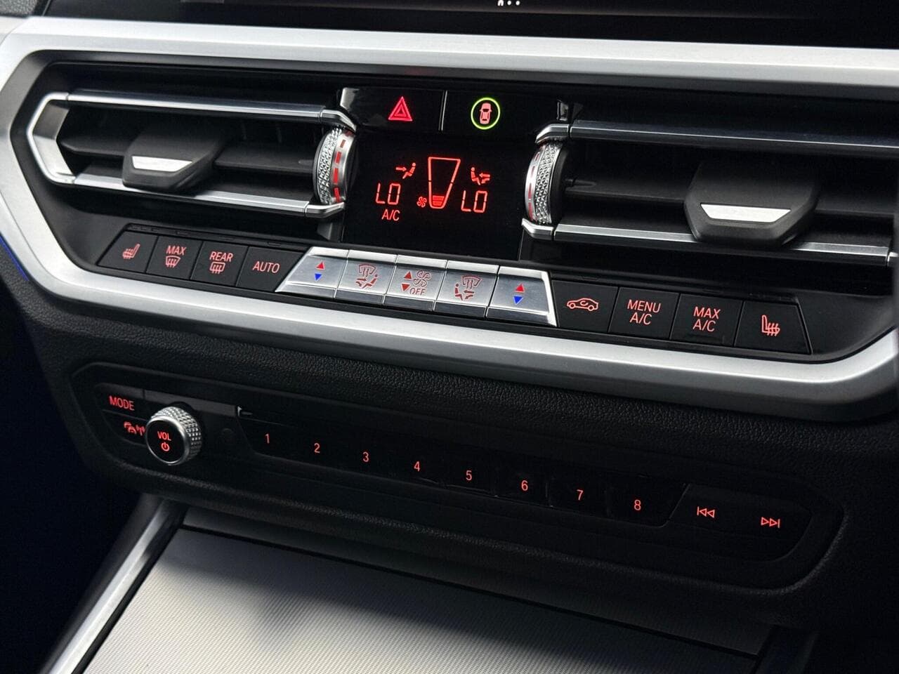 BMW 3 Series thumbnail Infotainment System