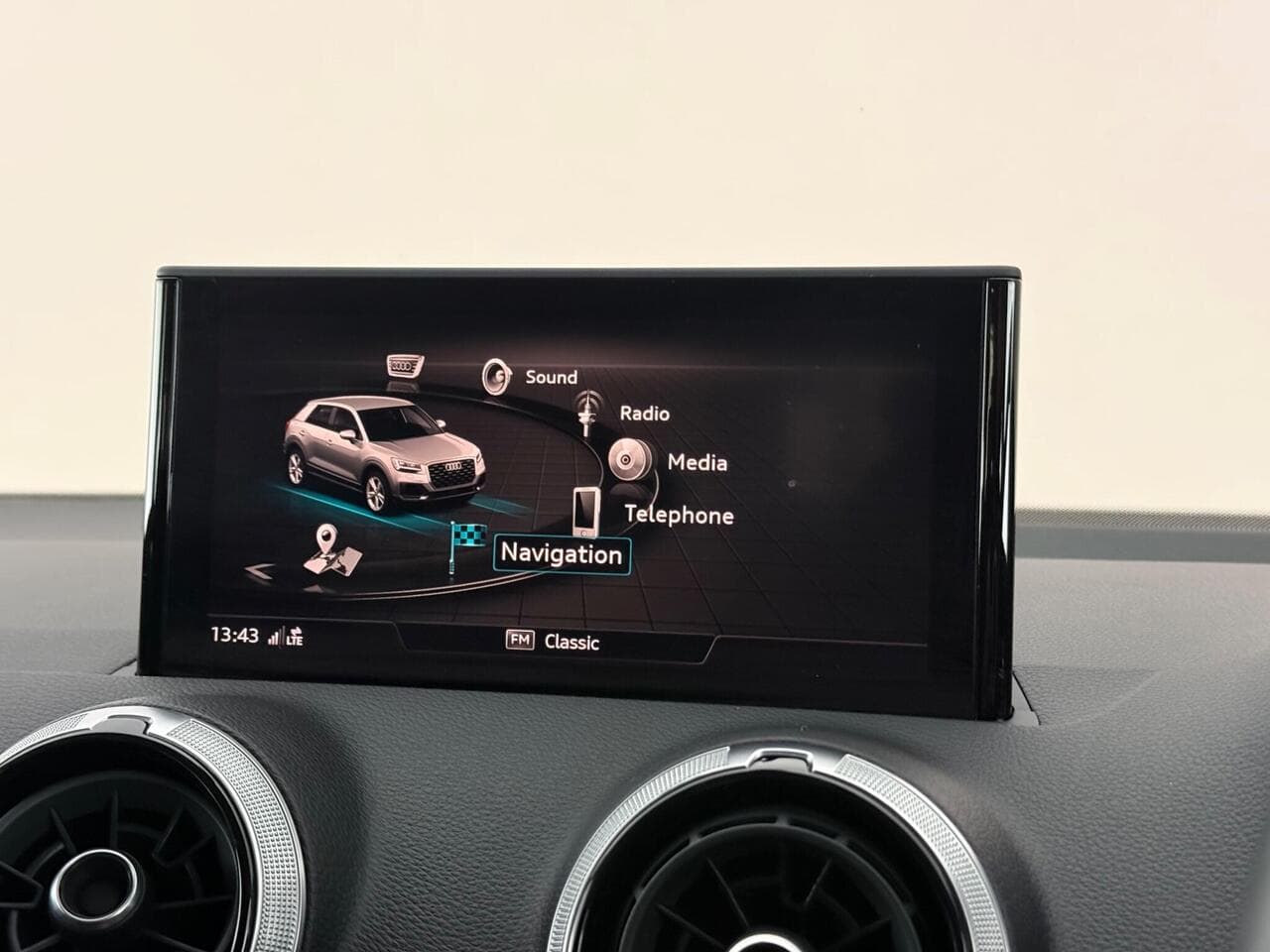 Audi Q2 thumbnail Infotainment System