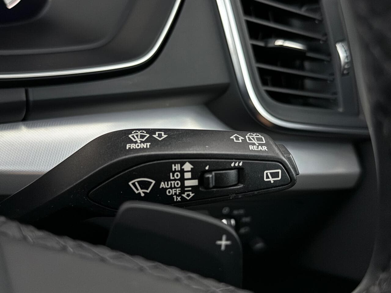 Audi Q5 thumbnail Misc Controls