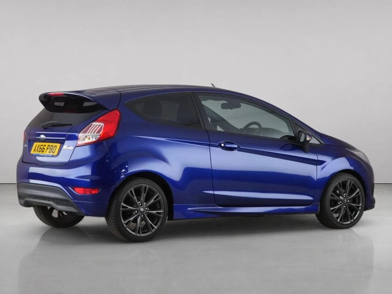 Ford Fiesta thumbnail Side Right