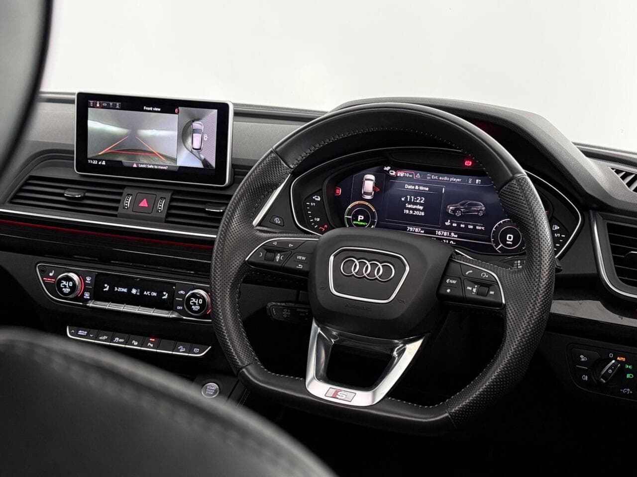 Audi Q5 thumbnail Steering Wheel