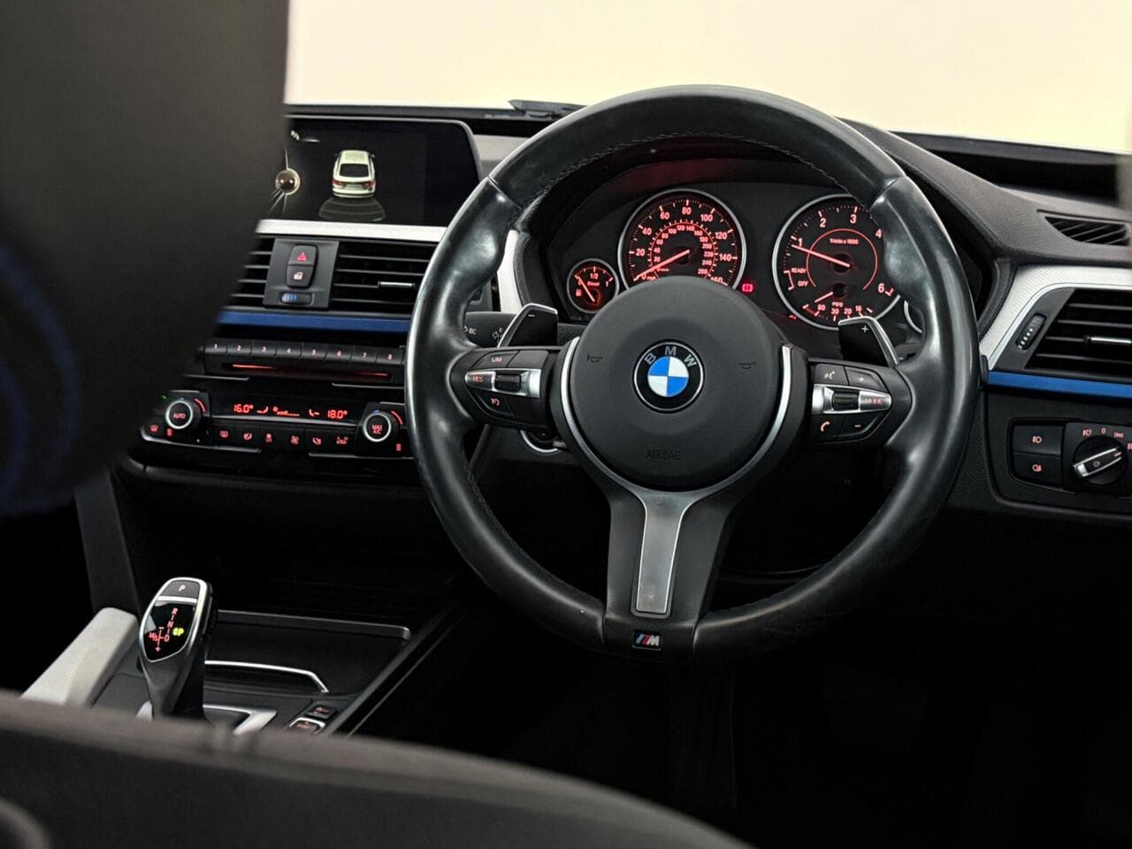 BMW 3 Series Gran Turismo thumbnail Steering Wheel