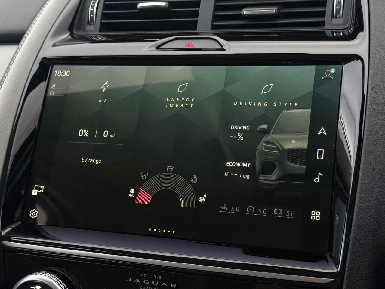 Jaguar E-PACE thumbnail Infotainment System