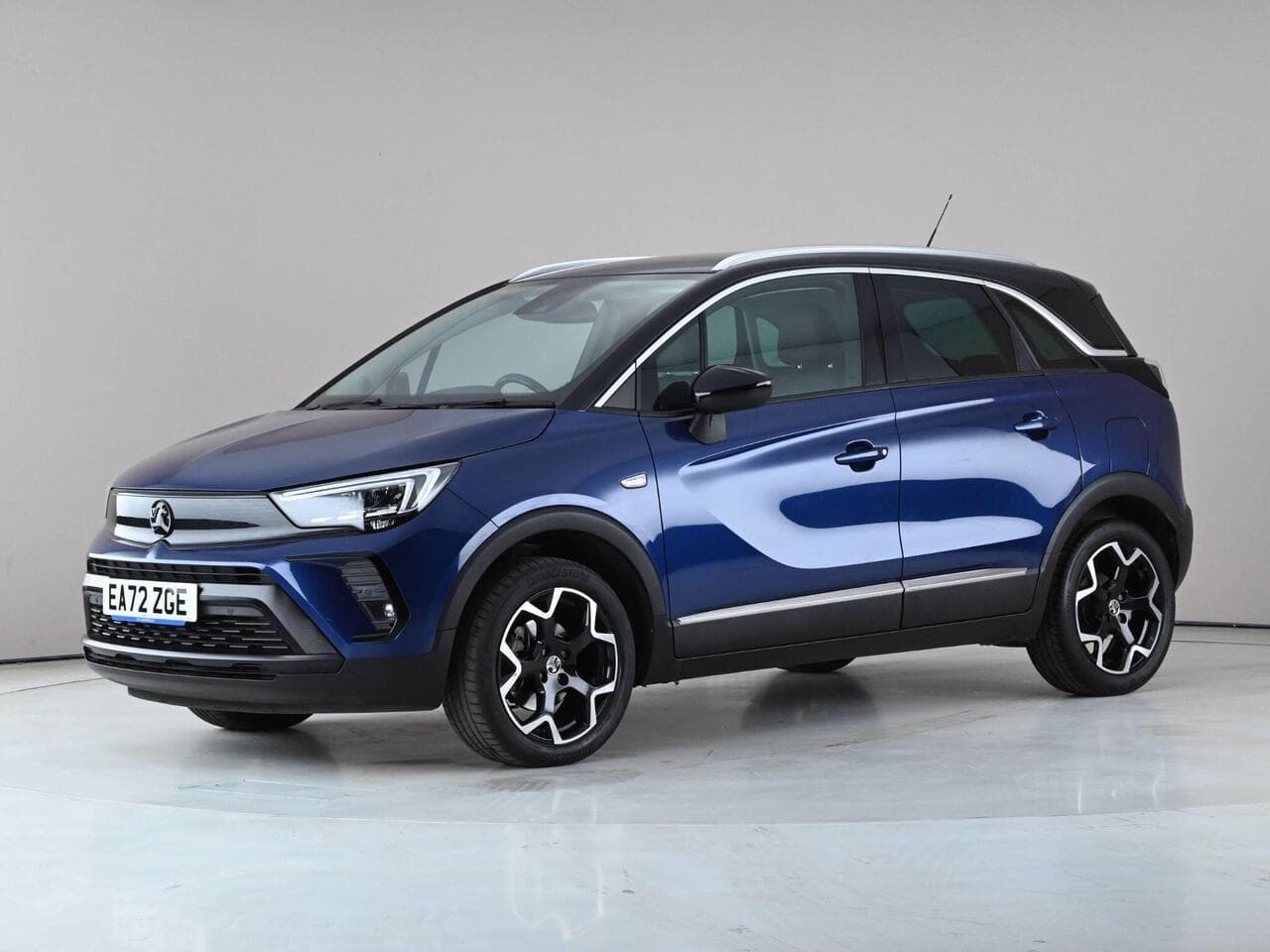Vauxhall Crossland thumbnail Front Left