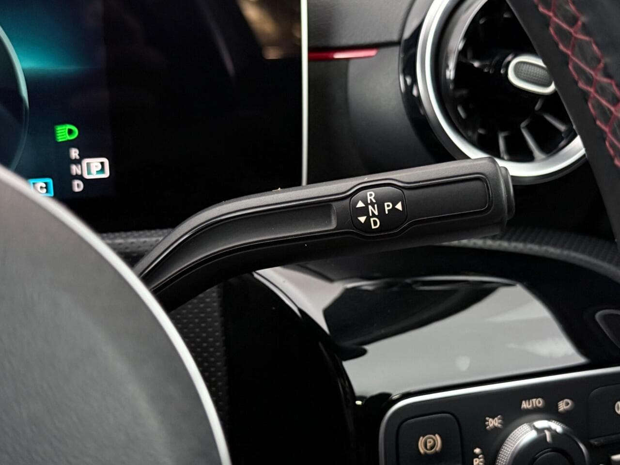 Mercedes-Benz A Class thumbnail Misc Controls