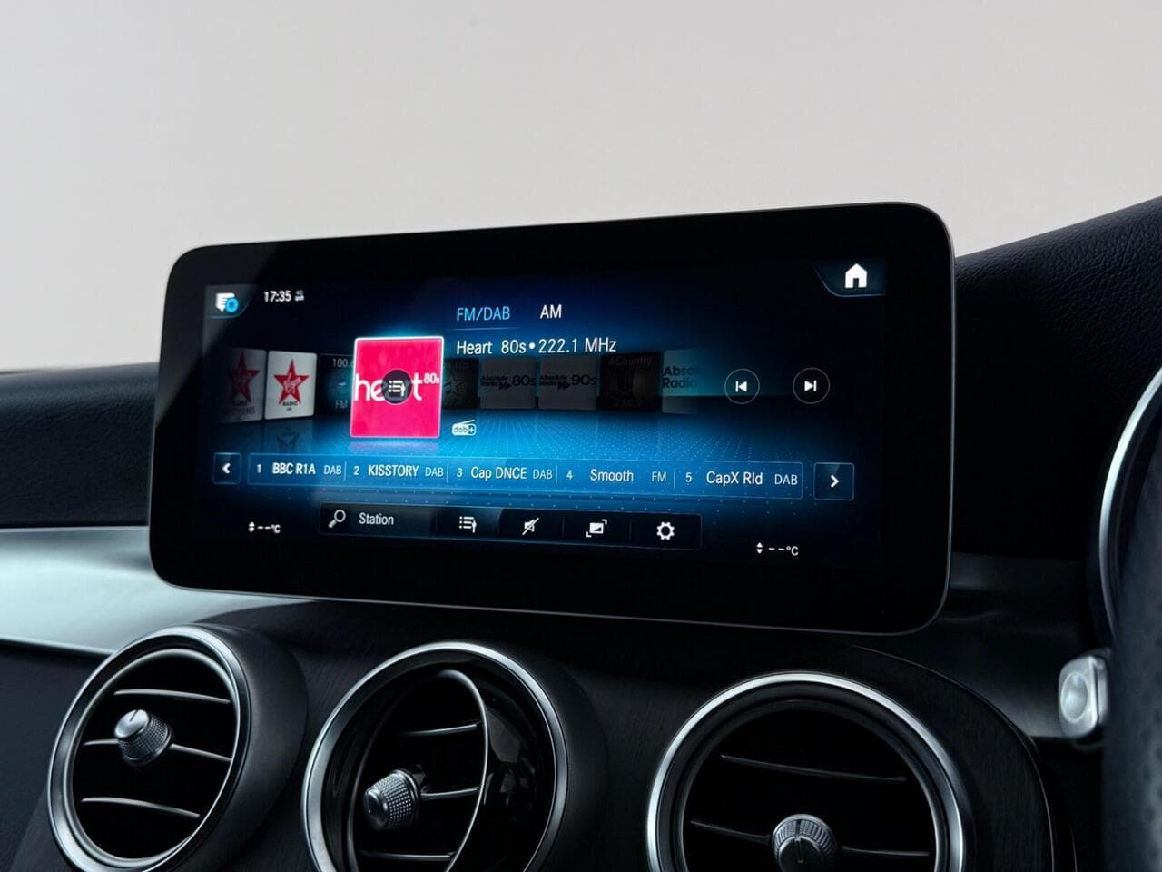 Mercedes-Benz GLC thumbnail Infotainment System