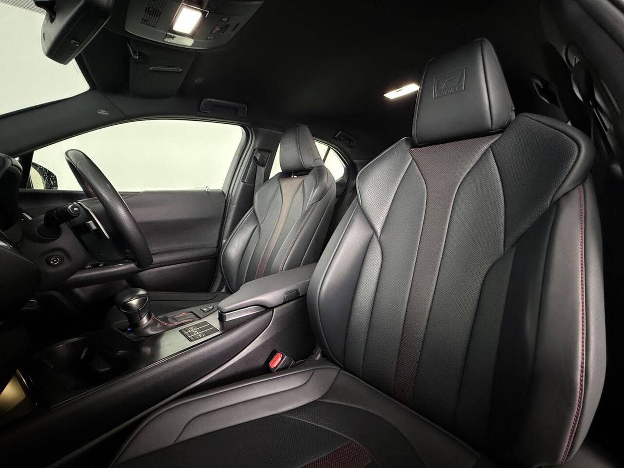 Lexus UX thumbnail Seat Front Passenger